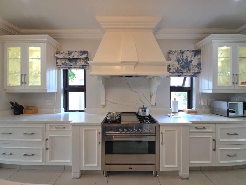 Luxury 5-Bedroom Home to Rent in Dainfern Golf Estate - Photo 4