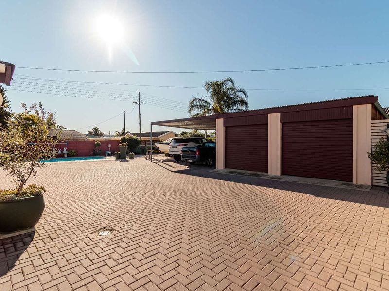 4 Bedroom Family Home – Manor Heights, Despatch - Photo 9