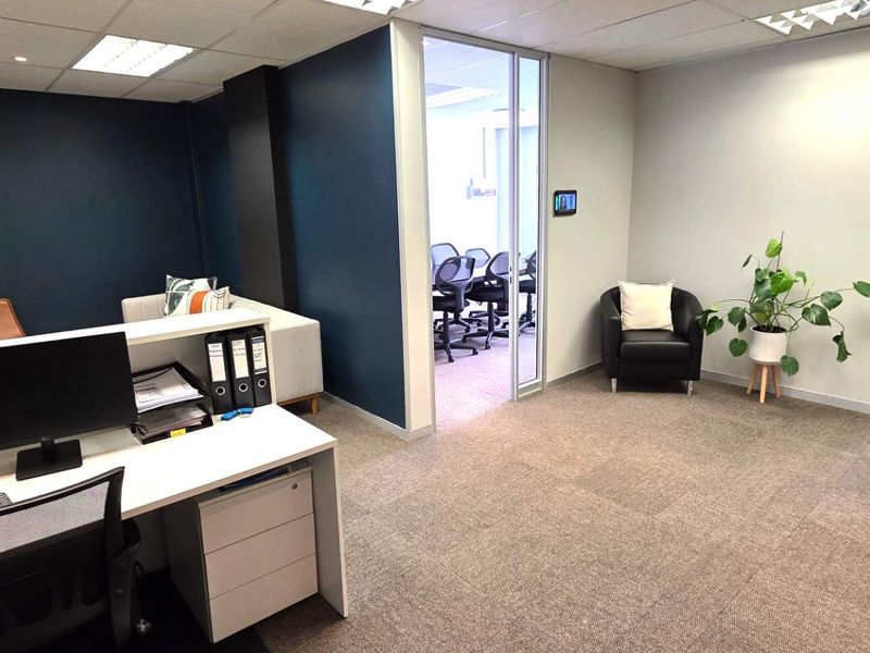 First Floor Office in Secure Complex - Photo 3