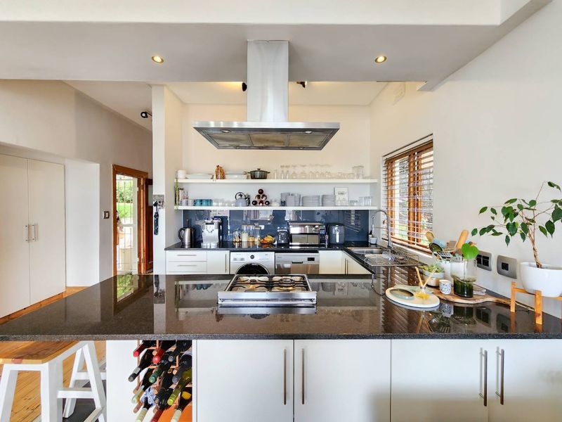 Sea Point Living In A Lovely Small Block - Photo 9