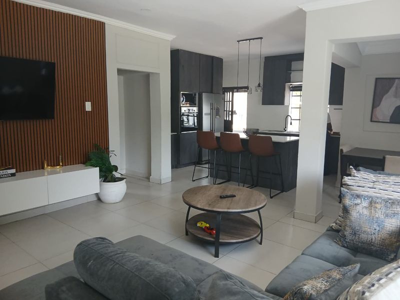 3 BEDROOM HOME WITH FLATLET/GRANNY FLAT - Photo 6