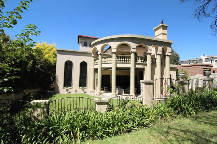 Property #2478459, House For Sale in Blue Valley Golf Estate