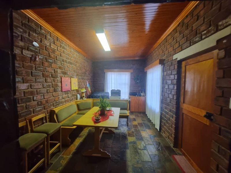 Big Family Home with a Flat for Sale (Mariental) – Great Investment - Photo 5