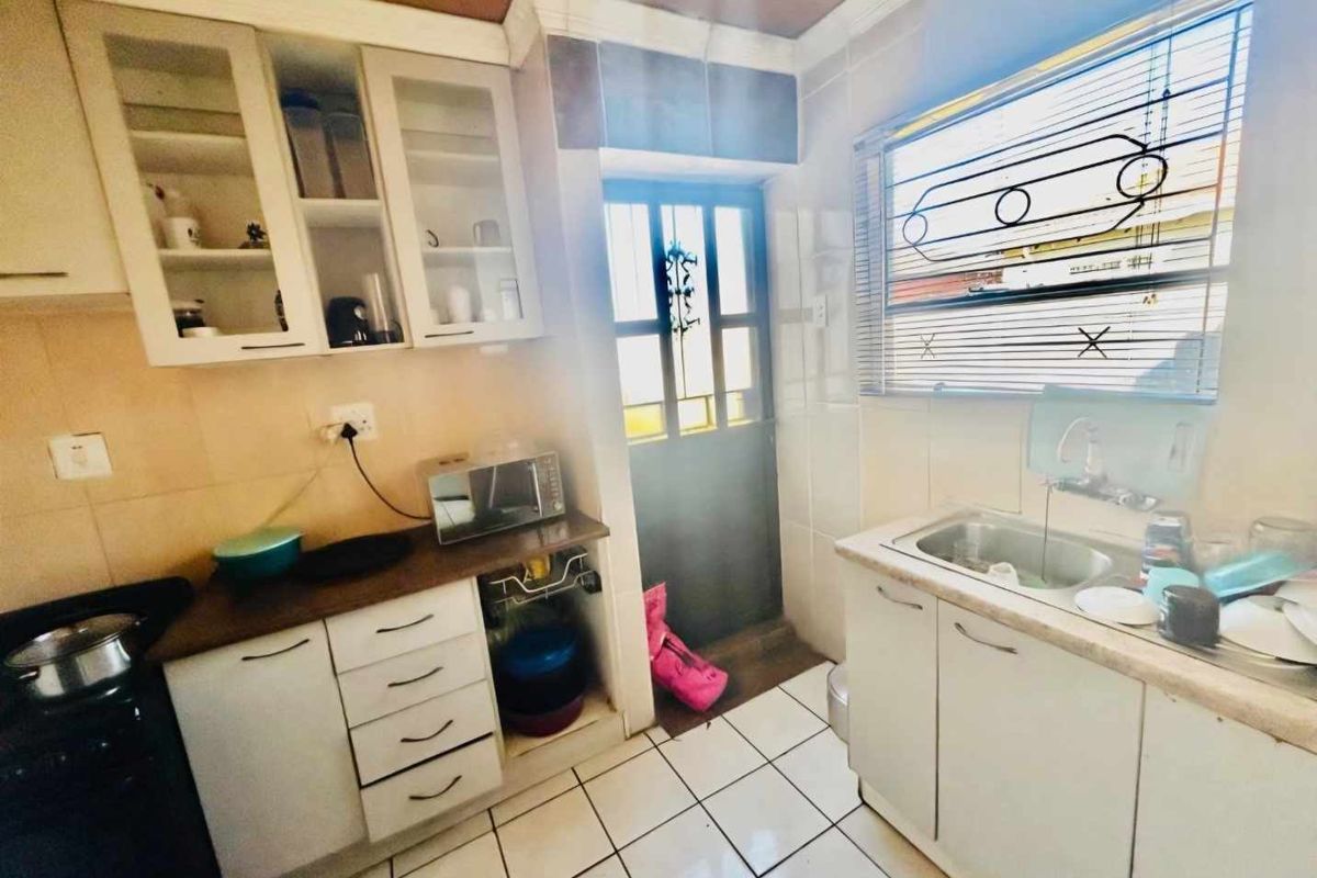 3 Bedroom House For Sale in Vanderbijlpark Ce3 - Photo 5