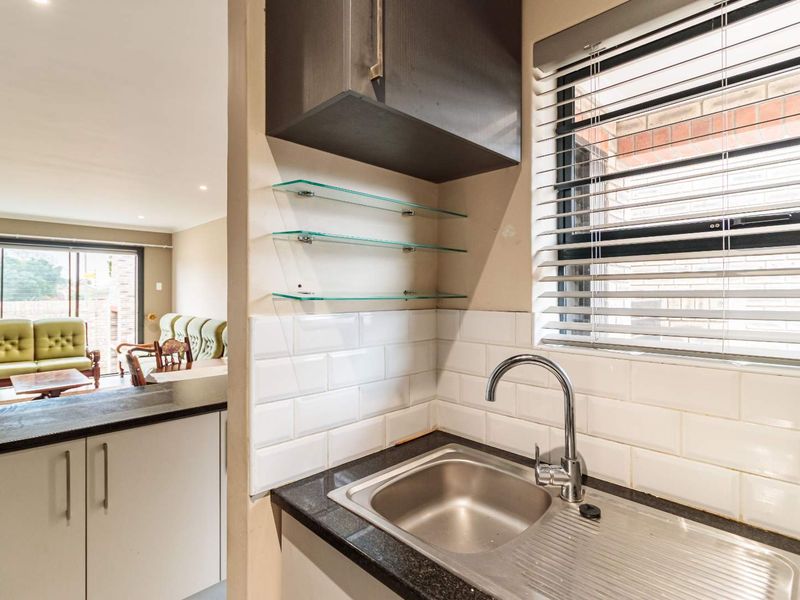 Neat & Convenient Townhouse in Secure Complex - Photo 7