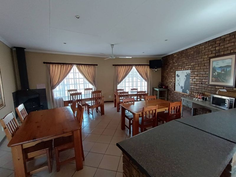 ZWARTKOP - 10 BEDROOM HOUSE - Photo 9