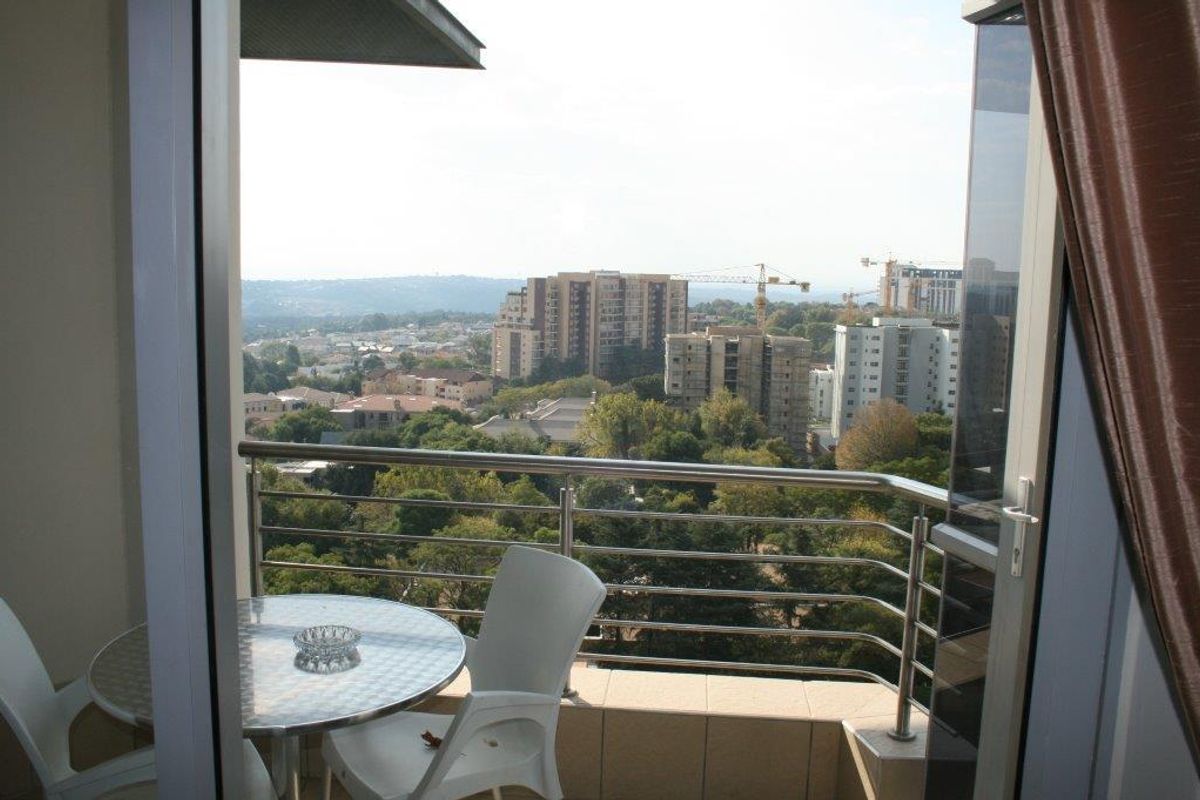 FURNISHED PENTHOUSE - Photo 5