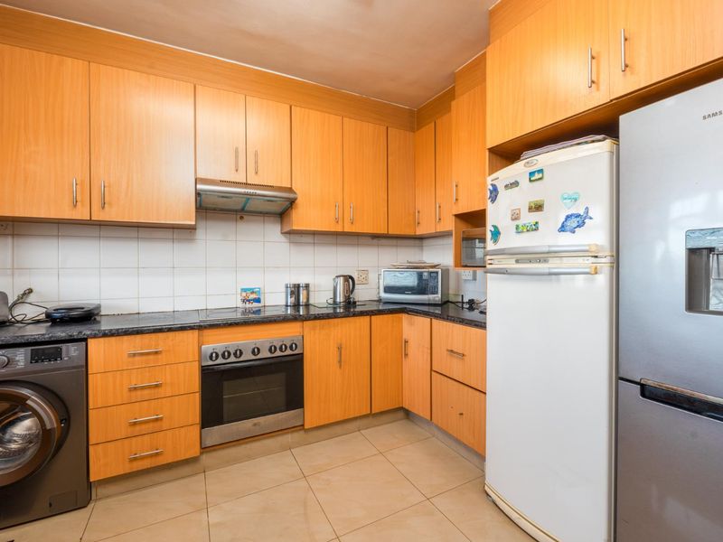 Comfortable 3 bedroom apartment with balcony - Photo 6