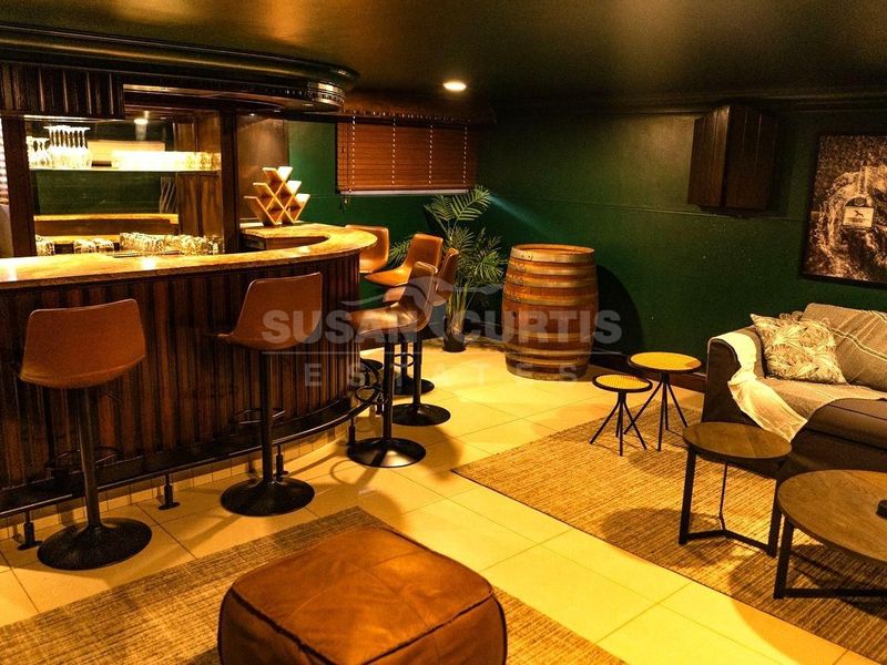 Fully Furnished Seafront townhouse - Photo 4