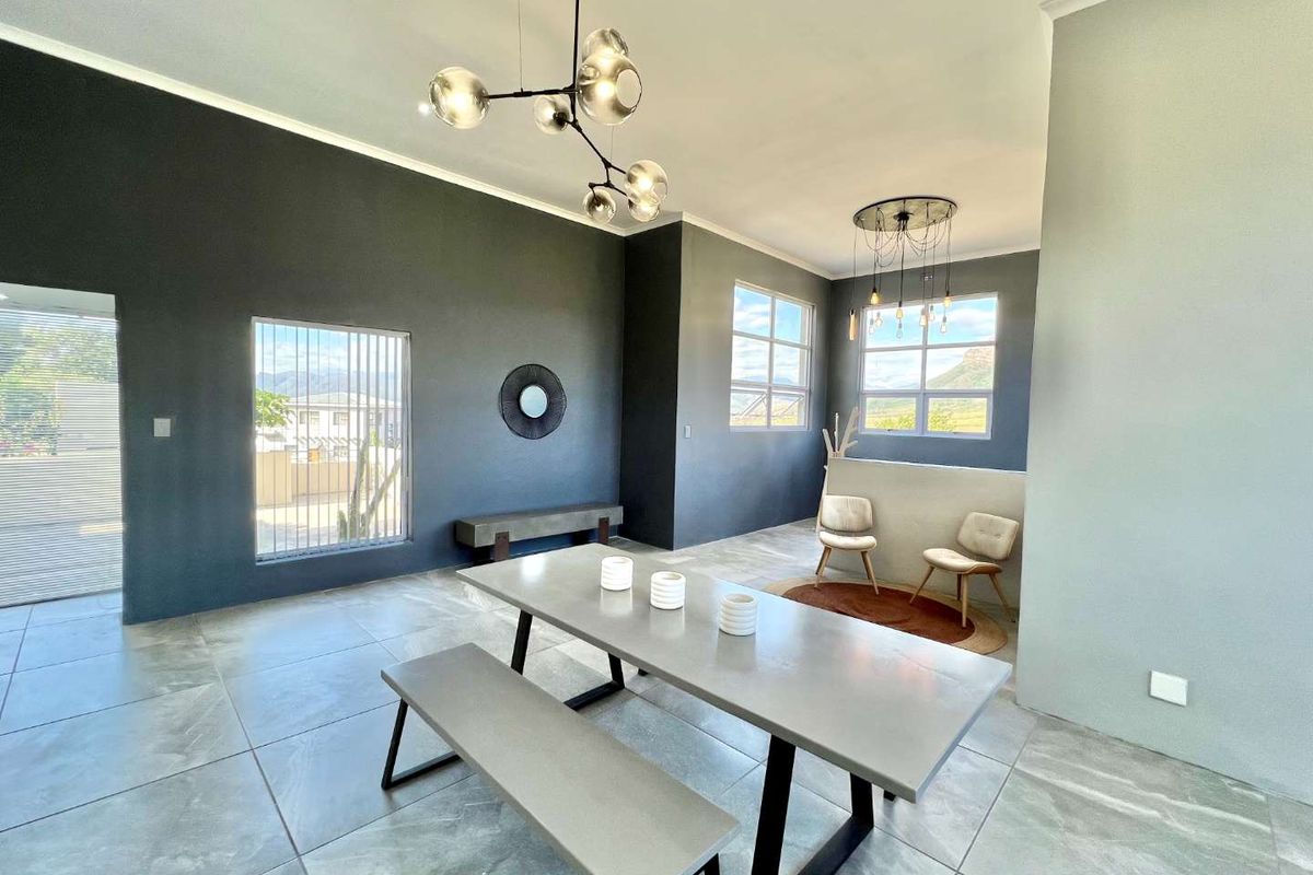 OPPORTUNITY KNOCKS IN JOHANNESDAL - Photo 4