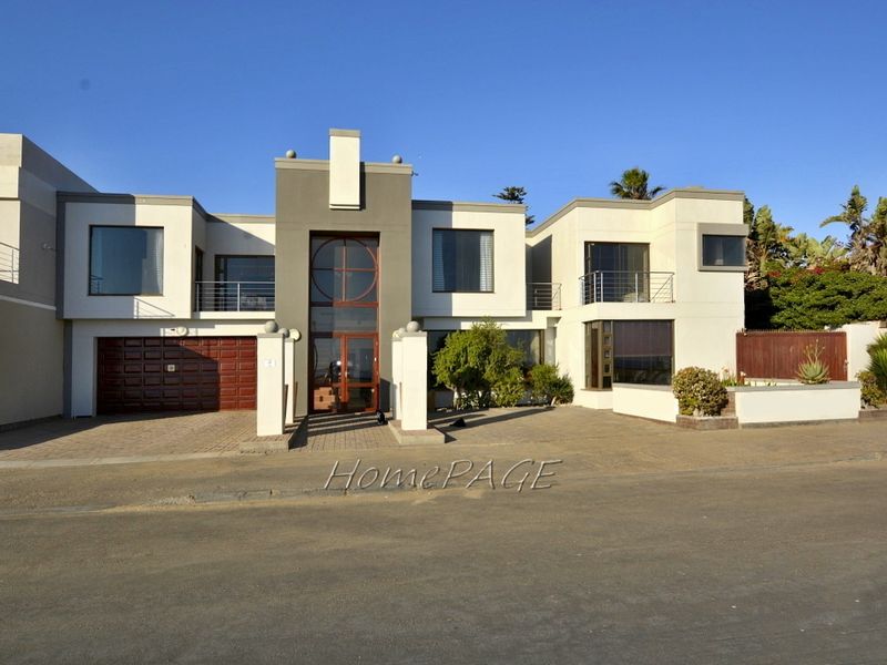 Lagoon, Walvis Bay:  9 Bedroom Home Opposite Lagoon is for Sale - Photo 2