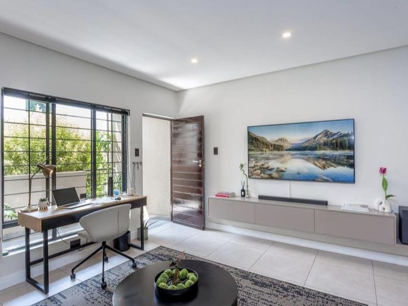 A MAGNIFICENT ONE BEDROOM FURNISHED APARTMENT - Photo 5