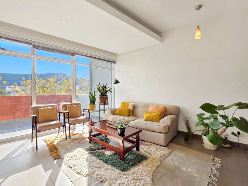Cape Town City Pad | Fully Furnished | Mountain Views - Photo 9