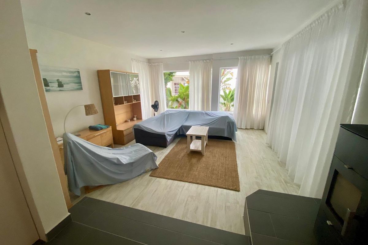 FOR SALE - SPACIOUS 3 BEDROOM TOWNHOUSE IN VOGELSTRAND , SWAKOPMUND, NAMIBIA - Photo 5