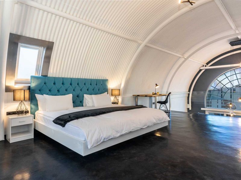 Penthouse in Art Deco building in the heart of Cape Town - AirBnB permitted - Photo 4