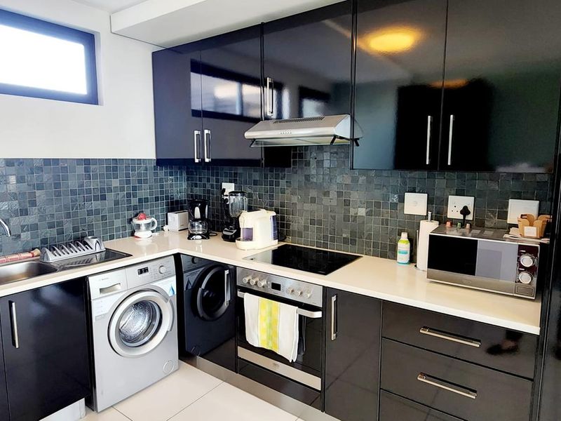 77 On Independence - Photo 4