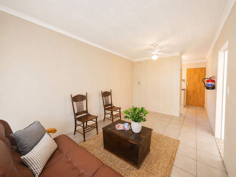 Two bedroom home in highly rated retirement village - Photo 6