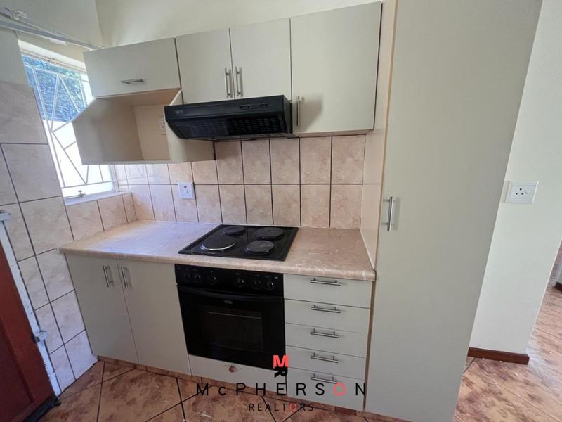 2 Bedroom Townhouse For Sale - Photo 4