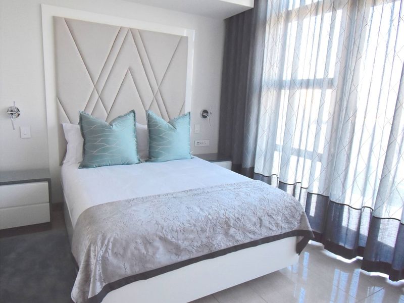 Where Luxury Meets Convenience - Photo 6