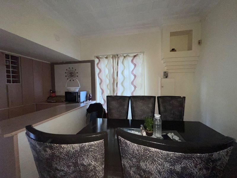 Exceptional 3-Cottage Estate for Visionary Investors - Photo 4