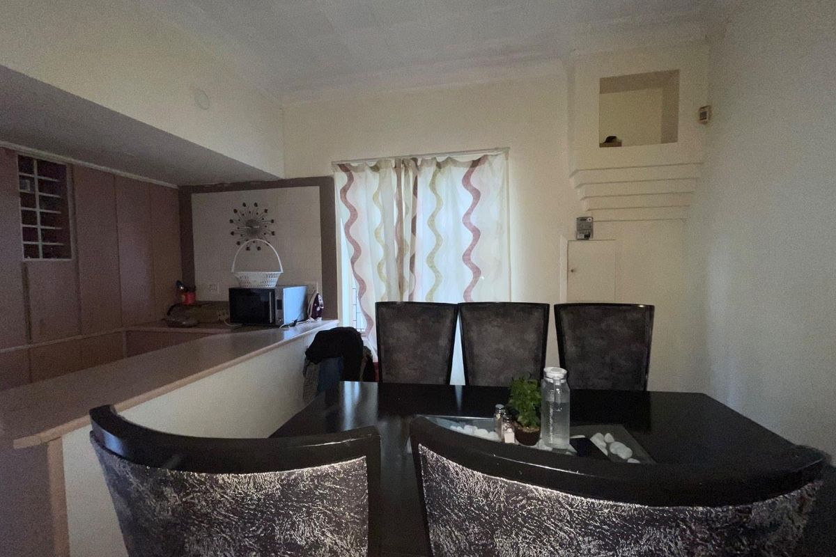 Exceptional 3-Cottage Estate for Visionary Investors - Photo 4