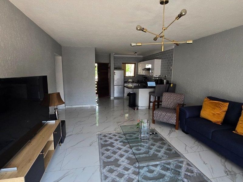Townhouse For Sale in New Market Park, New Market, Alberton - Photo 8