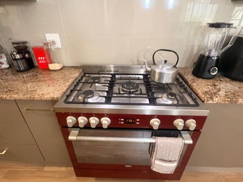 Furnished 3x Bedrooms House To Rent in Long Beach - Photo 9