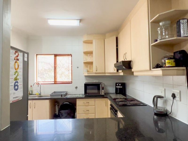 Charming and spacious apartment for sale - Photo 3