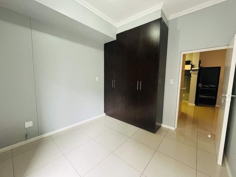 Hendra - Investment Property Umhlanga - Short term letting allowed !! - Photo 10