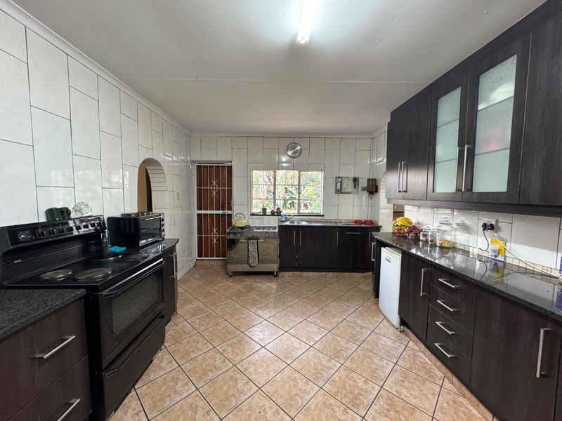 Exceptional Value, Tranquility & Endless Potential! - Photo 6