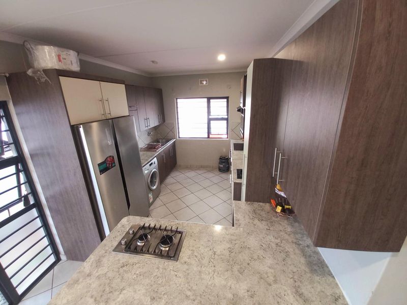 Three bedrooms house for sale in Capital View - Photo 10