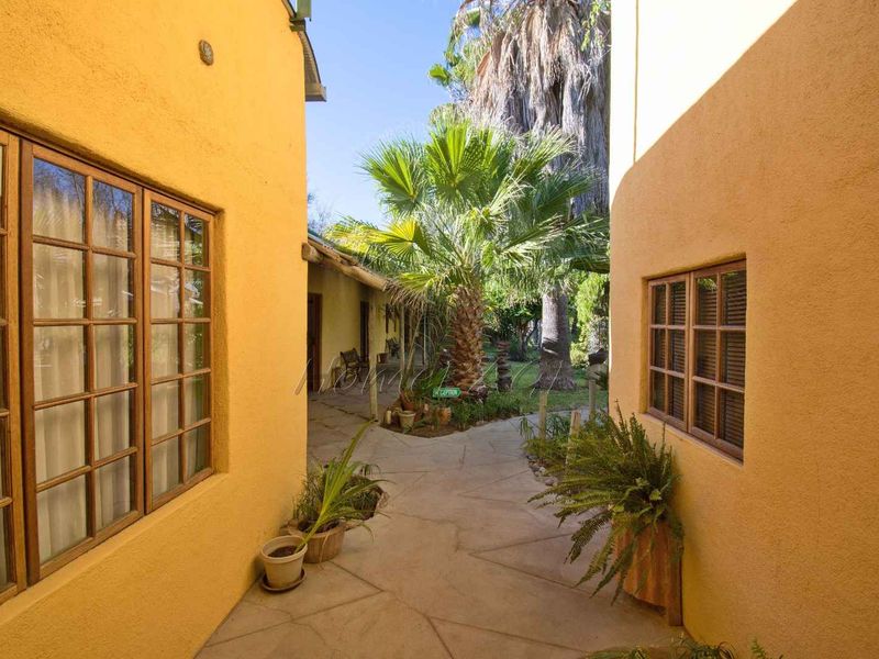 Omaruru:  Guesthouse is for sale - Photo 4