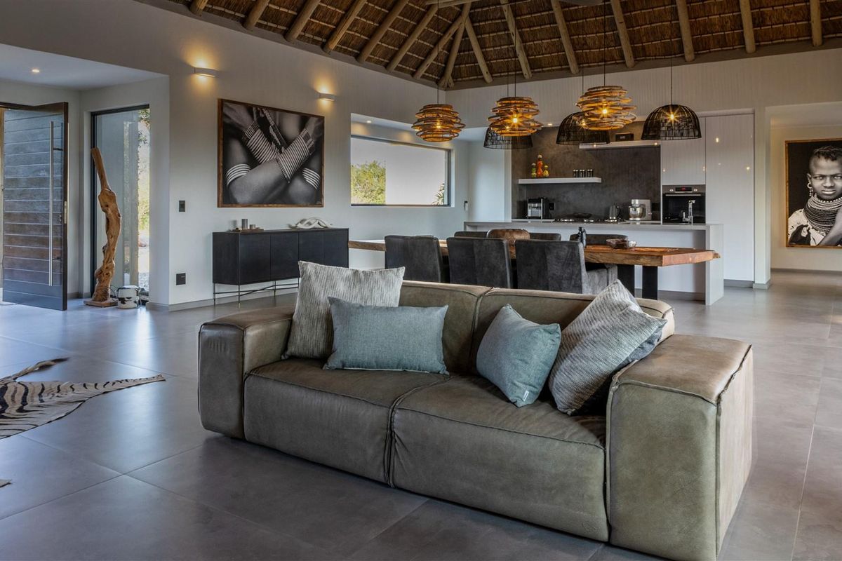 Contemporary Bushveld Home with Mountain Views - Photo 5