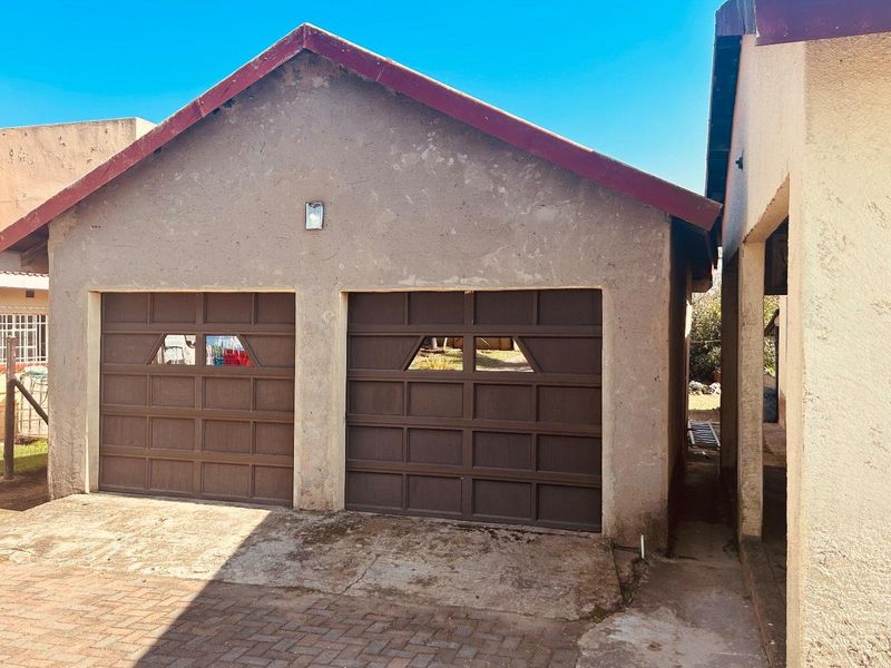 4 bedroom house for sale in vryheid - Photo 3