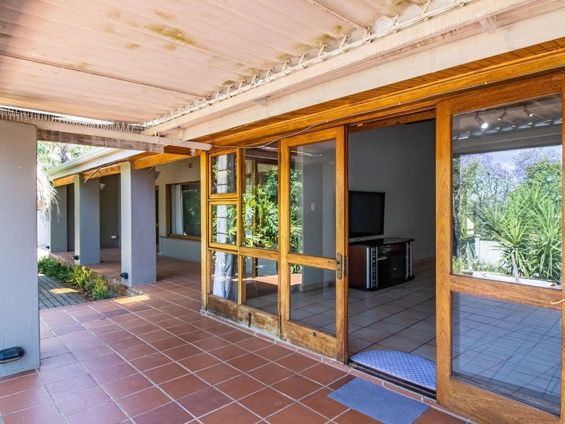 4 Bedroom Home in Fairland - Photo 6