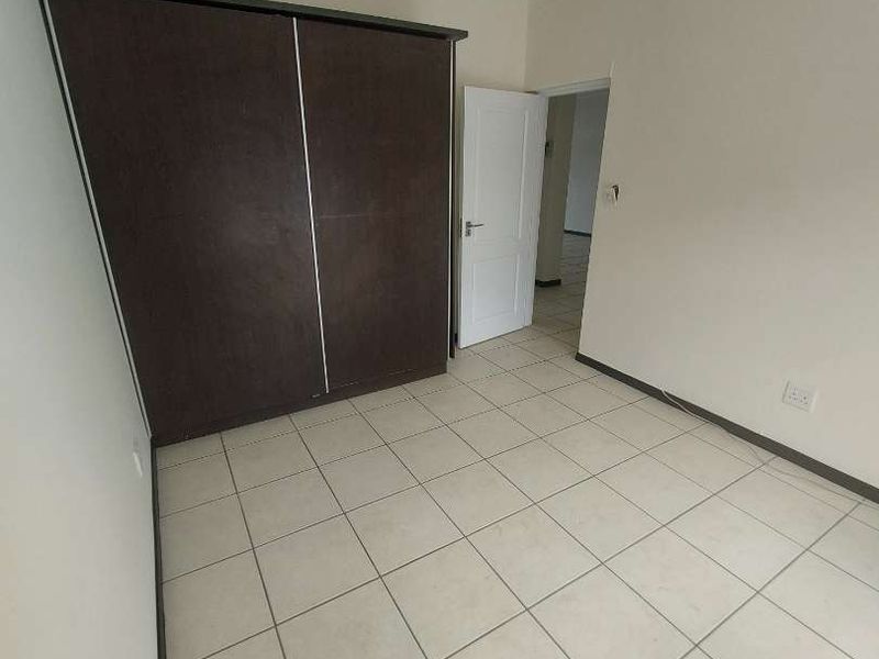 3 Bedroom Apartment for sale - Photo 8