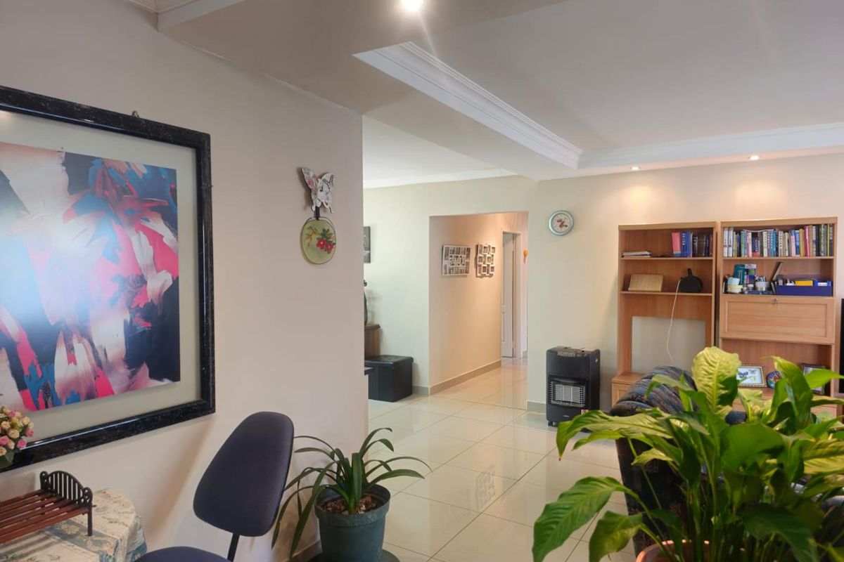 Modern Sandstone Home – Secure, Spacious & Family-Friendly - Photo 3