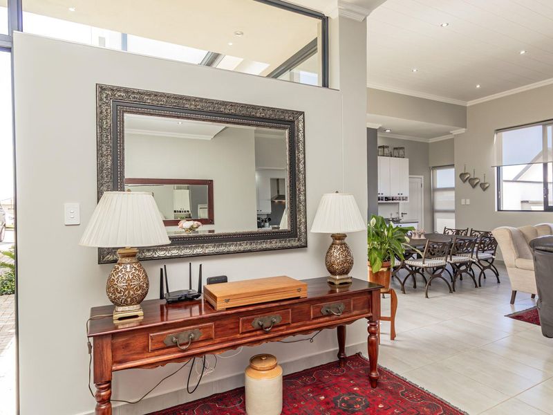 Live luxuriously in Outeniquasbosch Wildlife Estate - Photo 8