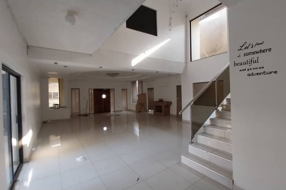 🏡 Double Storey House for Sale - Photo 2