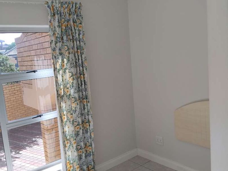 4 bedroom Family home - Photo 6