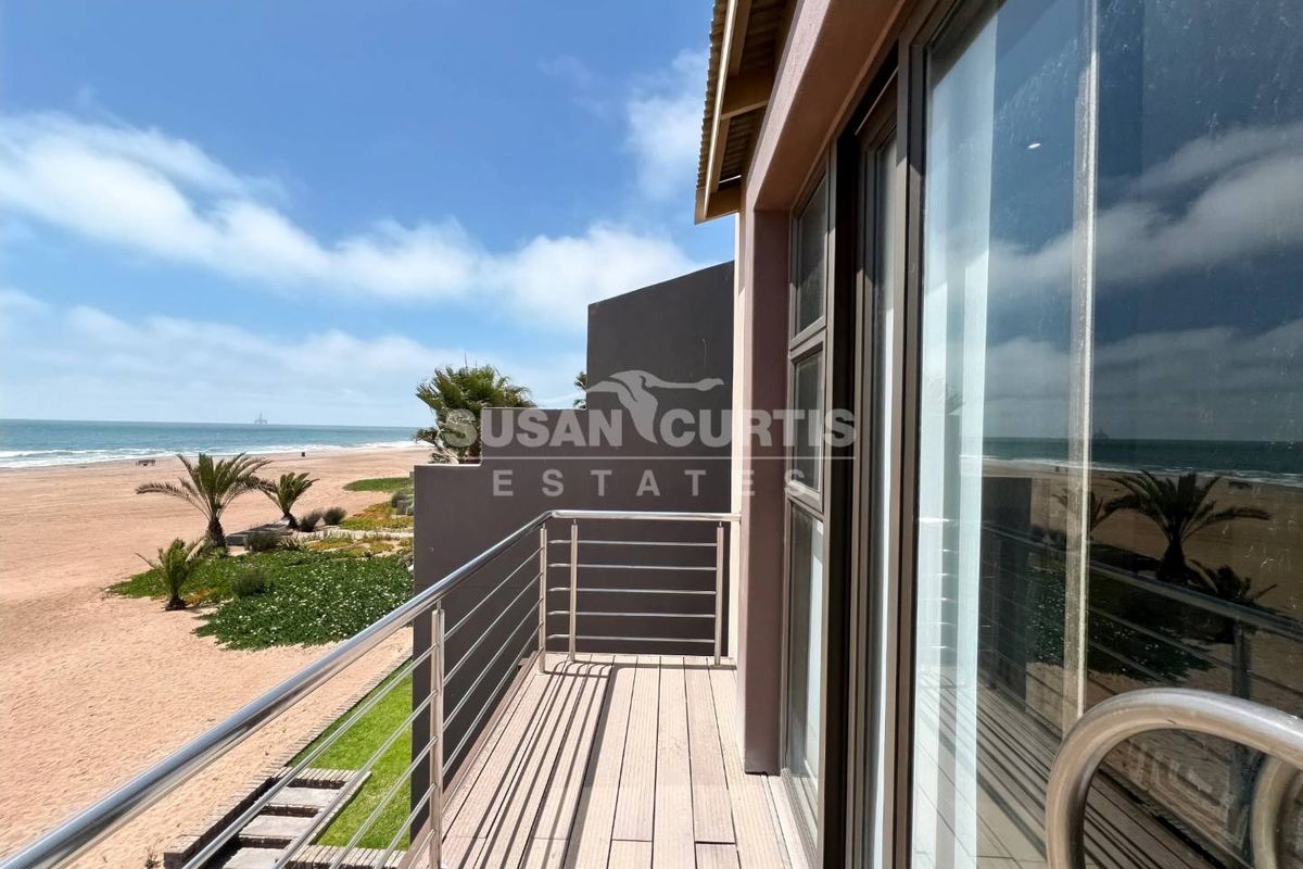 Beachfront Townhouse | Ideal Low-Maintenance Holiday Home - Photo 2