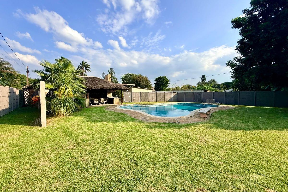 Beautiful 4 Bedroom house for sale in Vryheid - Photo 2