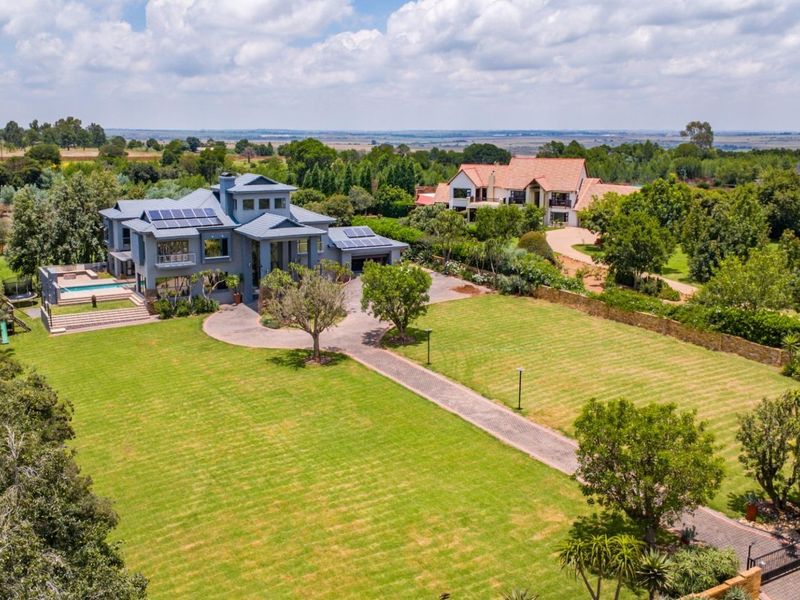 Spacious Family Home For Sale in Mooikloof - Pretoria - Photo 6