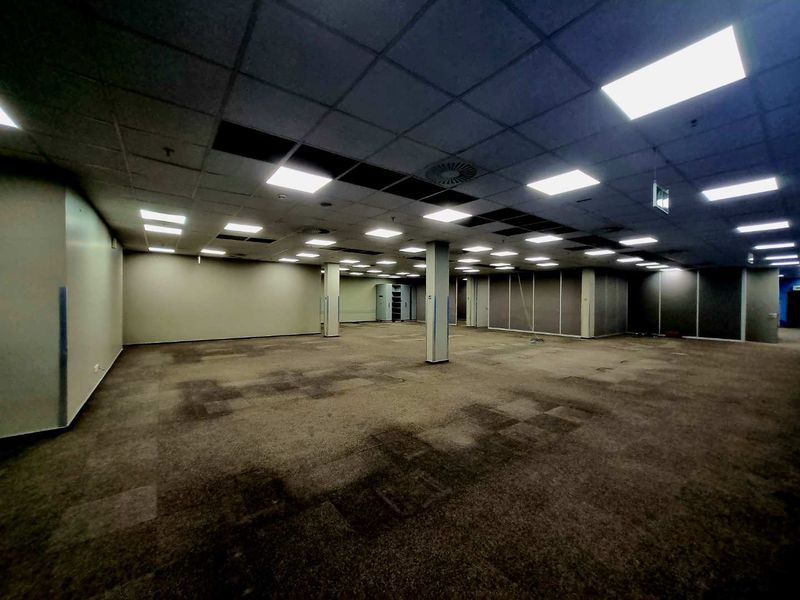 High-Spec 5,255m2 Industrial Property with Expansion Potential | 80% Tenanted - Photo 8