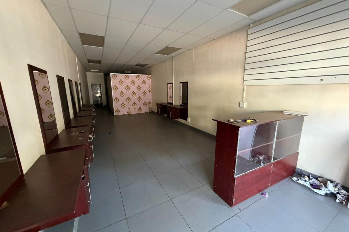 70 Sqm RETAILS SPACE ON SPECIAL TO RENT IN PRETORIA FOR R 5999.00 PM AVAILABLE IMMEDIATELY. - Photo 3