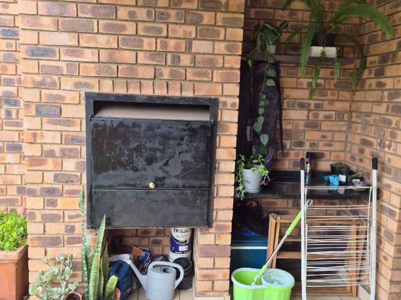 Charming 2-Bedroom  Apartment for Sale in Secure Ravenswood Mews 1, Boksburg - Photo 8