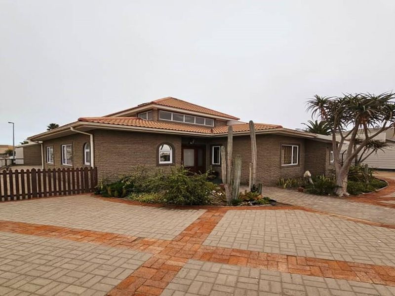 Swakopmund, Central  | Family Home For Sale - Photo 3