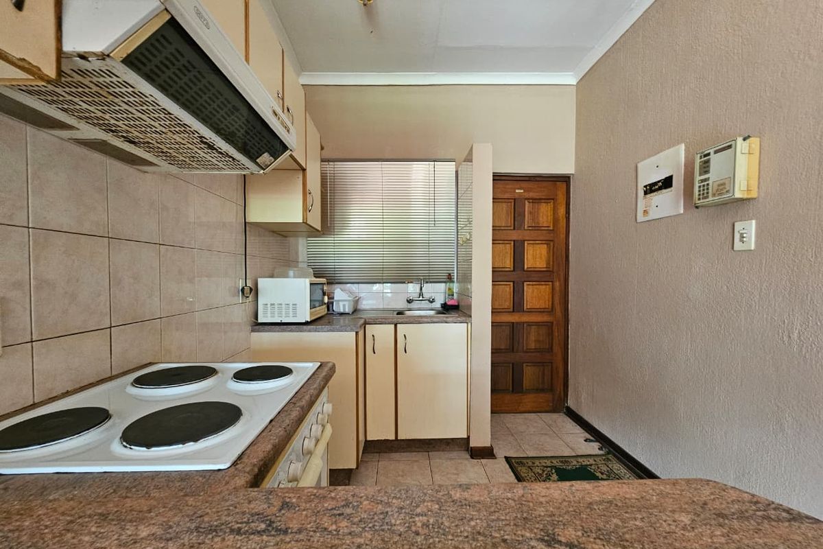 1-Bedroom Duplex Offering A Comfortable Living - Photo 3