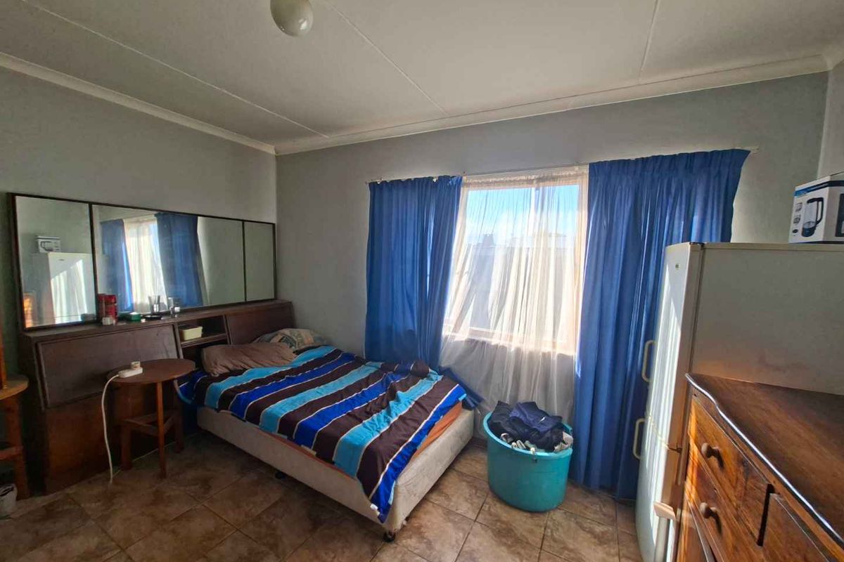 Dual Living, Double the Charm! 🏡 - Photo 3