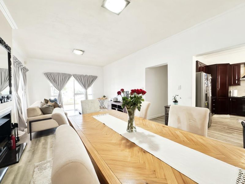 BEAUTIFUL 3 BEDROOM APARTMENT FOR SALE IN PORTLAND PLACE - Photo 2
